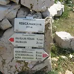 In Einem Traditionellen Steinhaus- In By Interhome شقة *