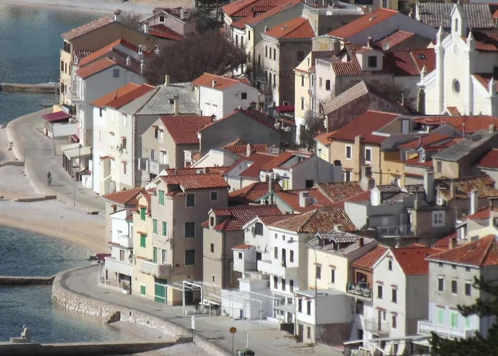 Apartment In Einem Traditionellen Steinhaus- In By Interhome *