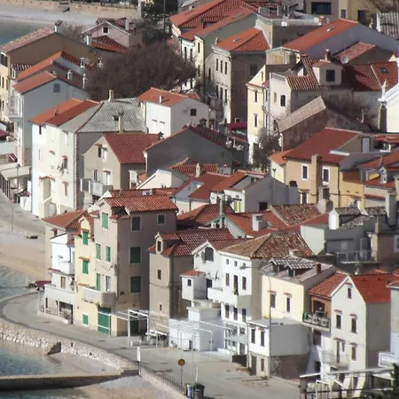 Daire In Einem Traditionellen Steinhaus- In By Interhome *